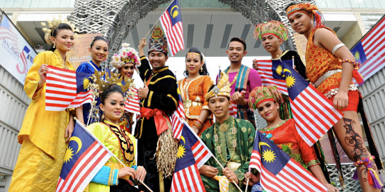 A natural phenomenon in a multilingual environment: Why are Malaysian Chinese “linguistically mixed”?