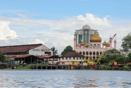 Ultimate Guide to Kuching: Borneo Conservation & Cultural Exploration